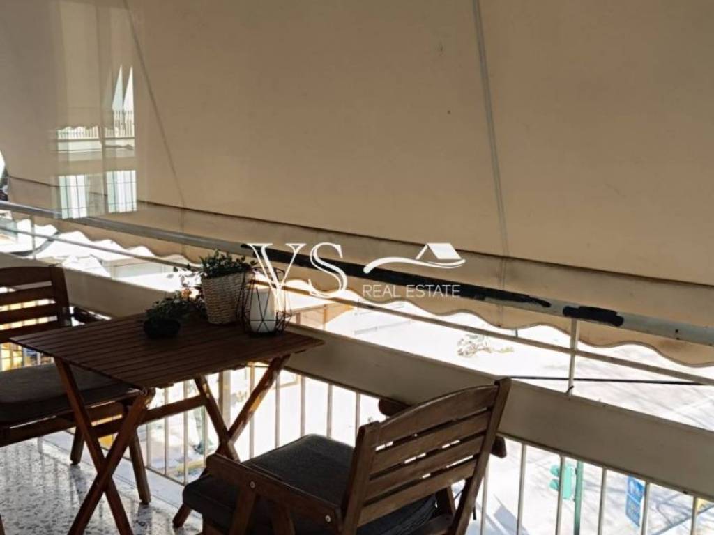 Θέα απο μπαλκόνι