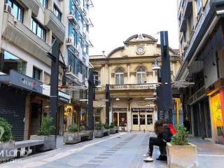 Forumland Real Estate, πλατεία εμπορίου