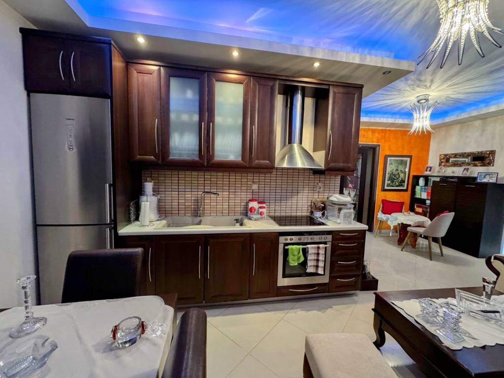 κουζίνα και σαλόνι