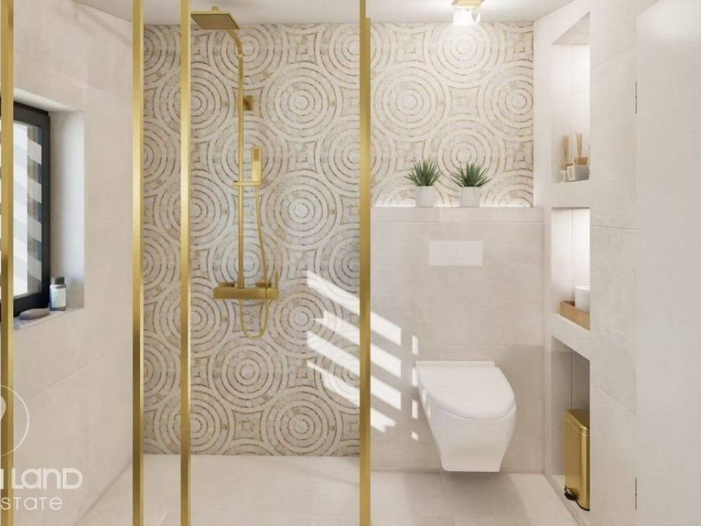 Forumland Real Estate, Μπάνιο