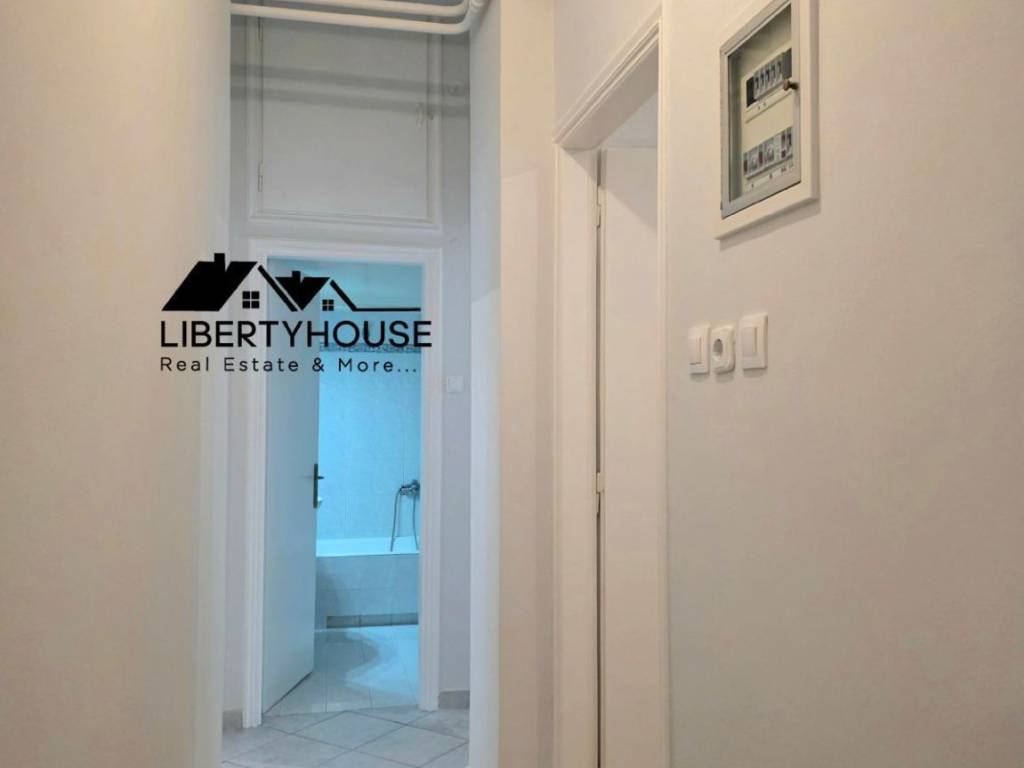 Diadromos me kainoyrio elektrologiko pinaka