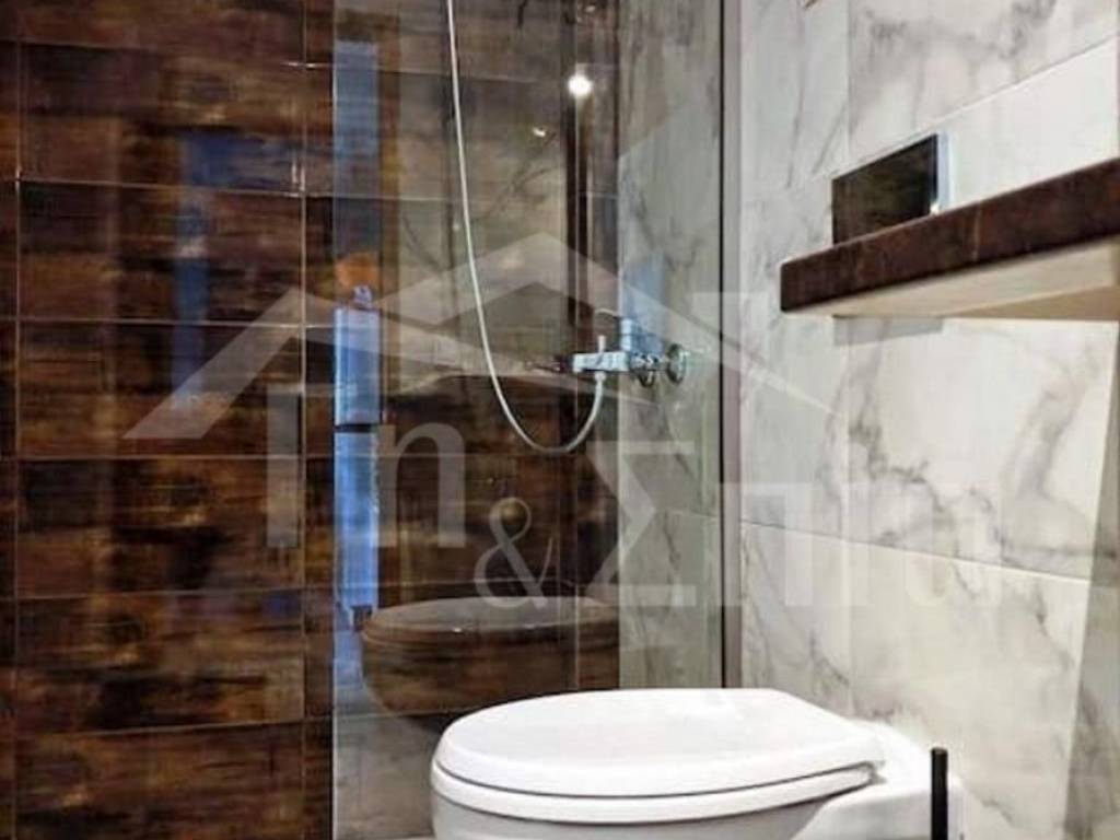 1ος όροφος: Μπάνιο