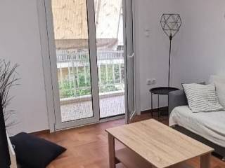 Enoikiase pleros anakainismeno kai epiplomeno diamerisma