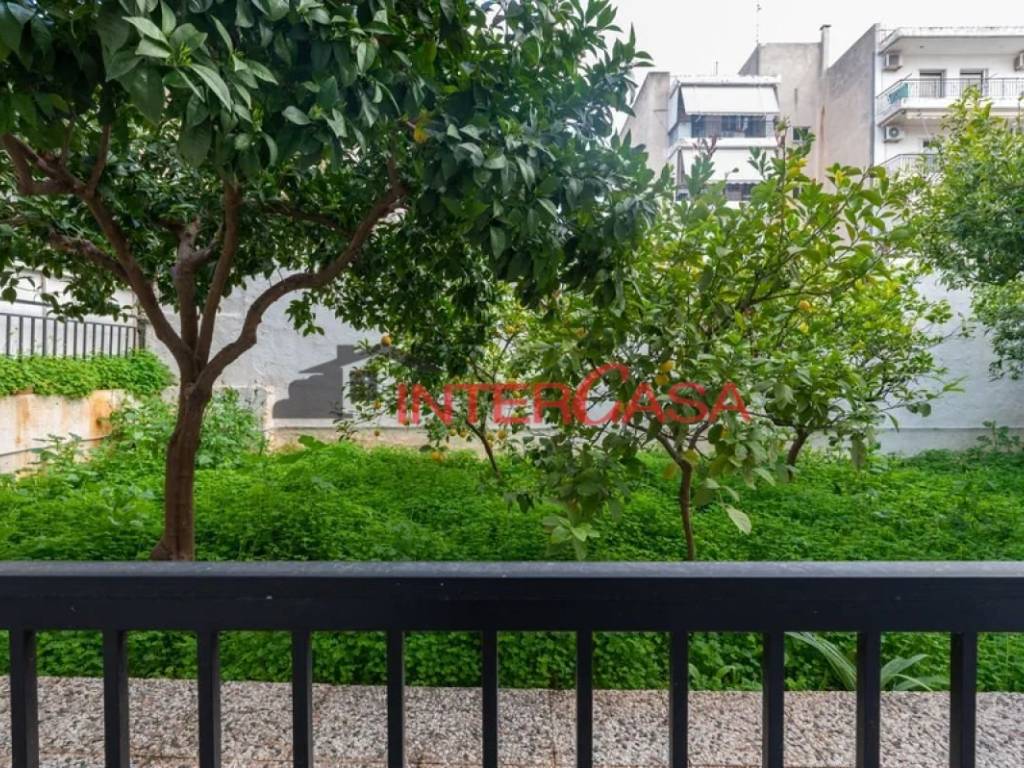 Θέα από μπαλκόνι