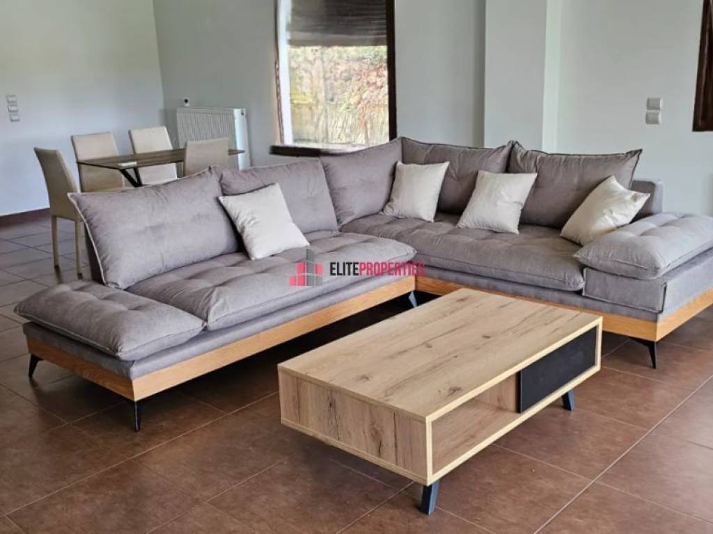 ΣΑΛΟΝΙ-ΤΡΑΠΕΖΑΡΙΑ