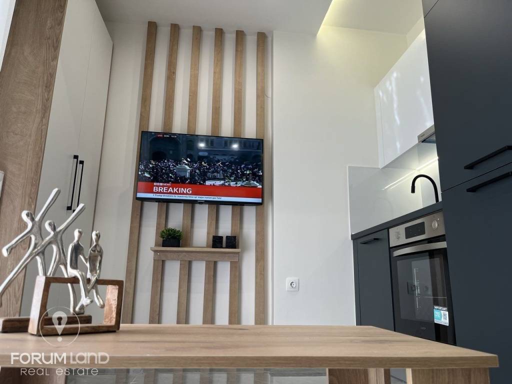 Forumland Real Estate, πουτελές studio