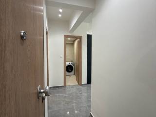 Forumland Real Estate, Διάδρομος