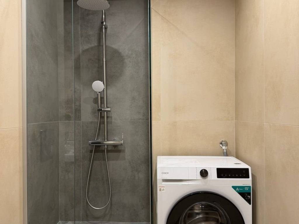 Forumland Real Estate, μπάνιο