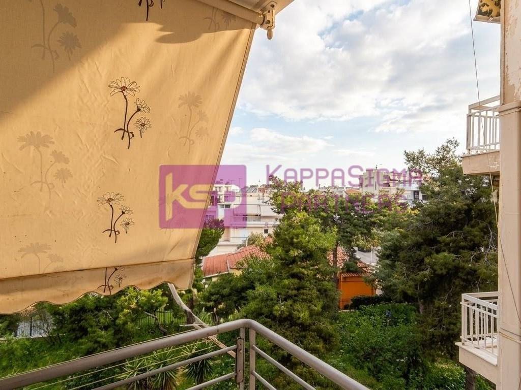 Mpalkoni me thea Akropole piso apo dentro