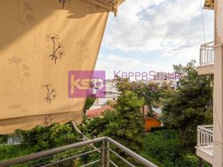 Mpalkoni me thea Akropole piso apo dentro