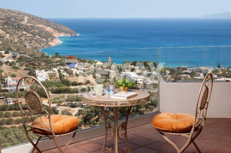 Θέα από μπαλκόνι