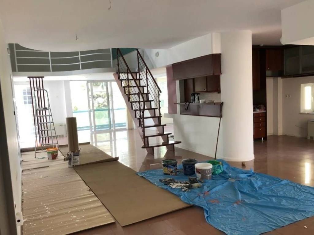 In Kifissia a 3rd floor apartment for rent