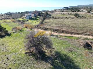 Agora parathalassiou ktimatos 400 t.m. sto 6o xlm Alexandroupolis-Makris