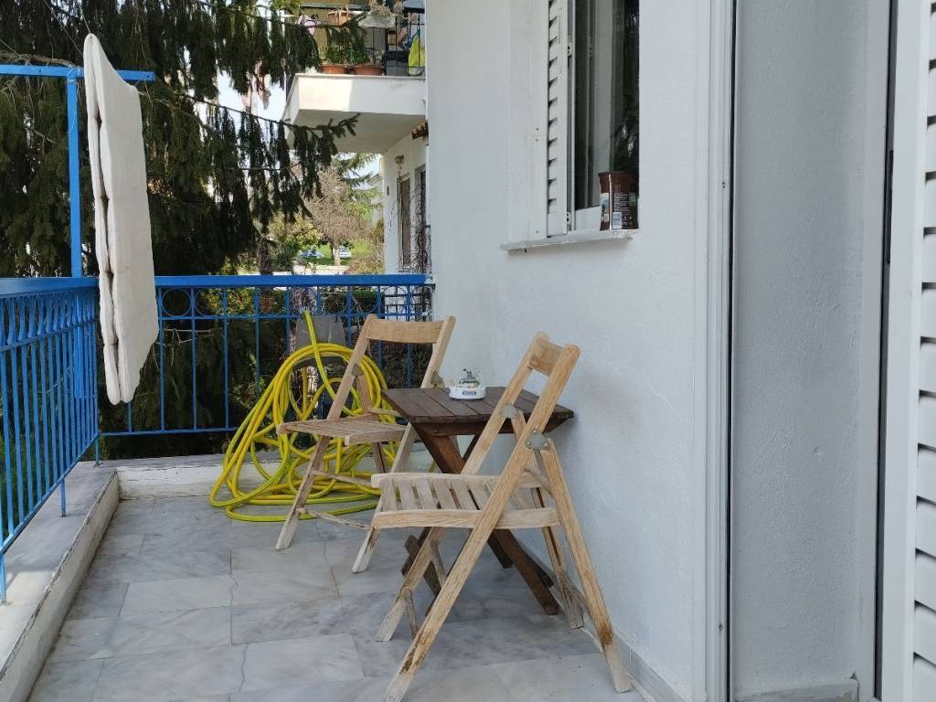 ΠΙΣΩ ΒΕΡΑΝΤΑ