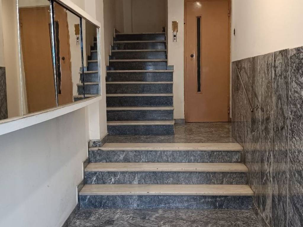 Eisodos Polykatoikias