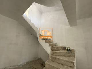 Μεσημέρι, Μεζονέτα