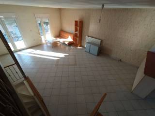 ANYPLACE MESITIKES YPERESIES