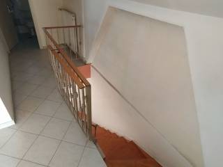 ANYPLACE MESITIKES YPERESIES