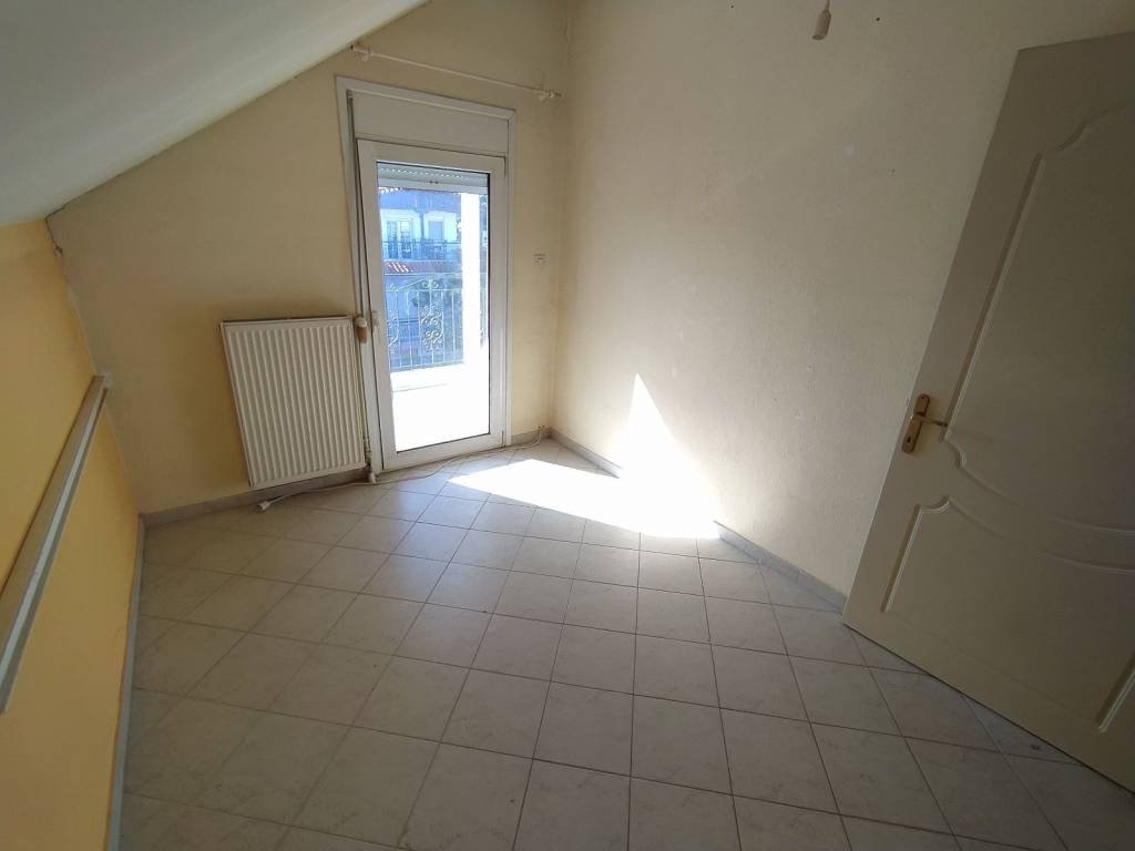 ANYPLACE MESITIKES YPERESIES