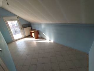 ANYPLACE MESITIKES YPERESIES