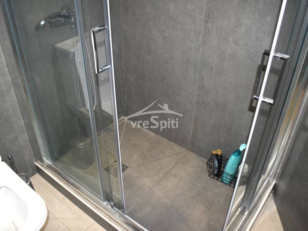 ΚΑΜΠΙΝΑ ΛΟΥΤΡΟΥ