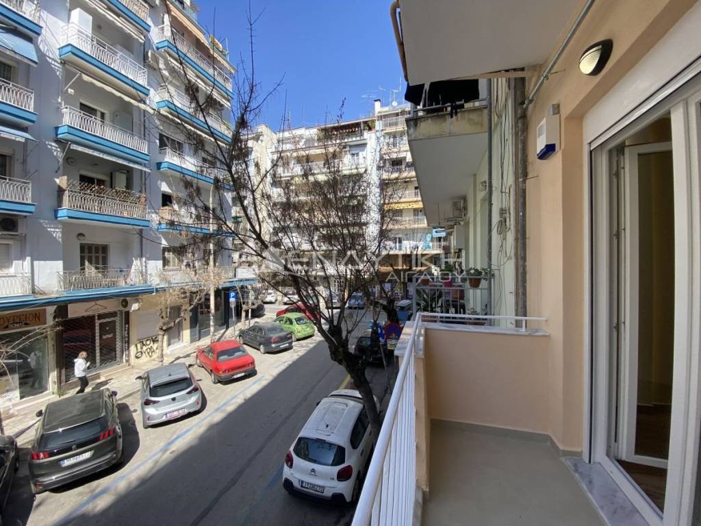 Θέα από μπαλκόνι