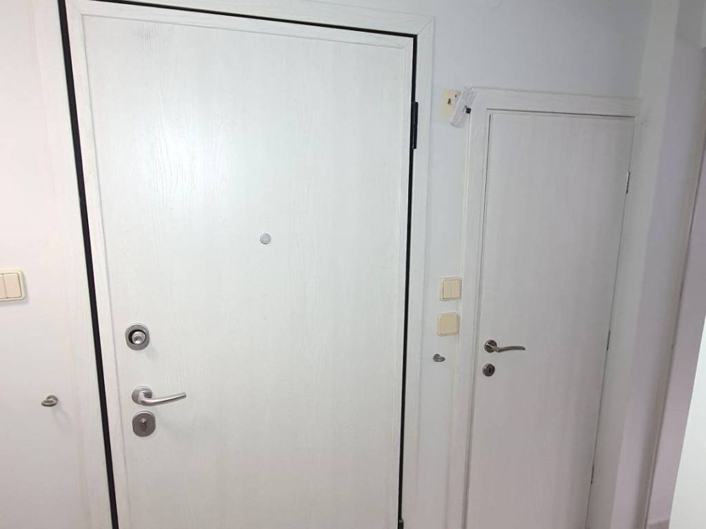 CHOL ME EXOPORTA KAI DEXIA EISOSO WC