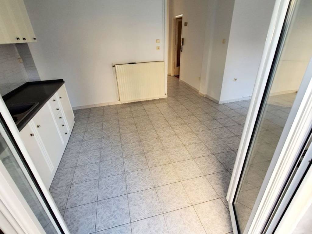 MPALKONOPORTA KOYZINAS