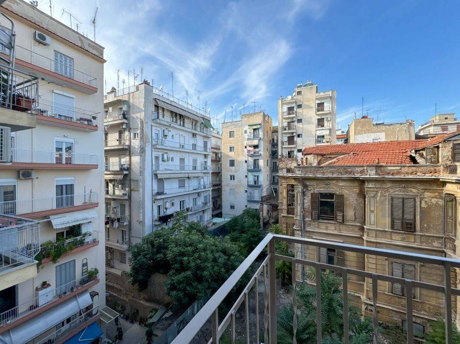 Θέα από μπαλκόνι