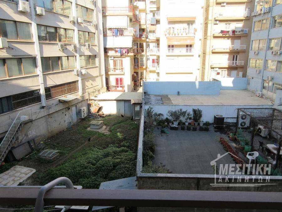 Θέα από μπαλκόνι