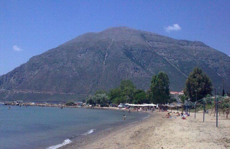 E paralia ste Makyneia