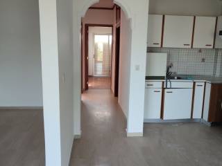 Κουζίνα-Διάδρομος προς Υπνοδωμάτια-