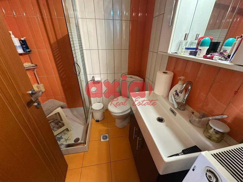 Καβάλα, Κέντρο: Πωλείται ανακαινισμένο διαμπερές Διαμέρισμα 74τ.μ.