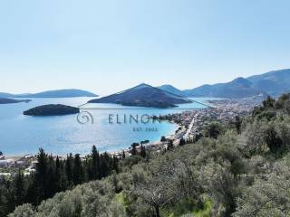 Η καταπληκτική θέα από το αγροτεμάχιο