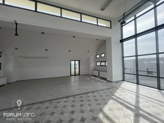 Forumland Real Estate, Εσωτερική όψη