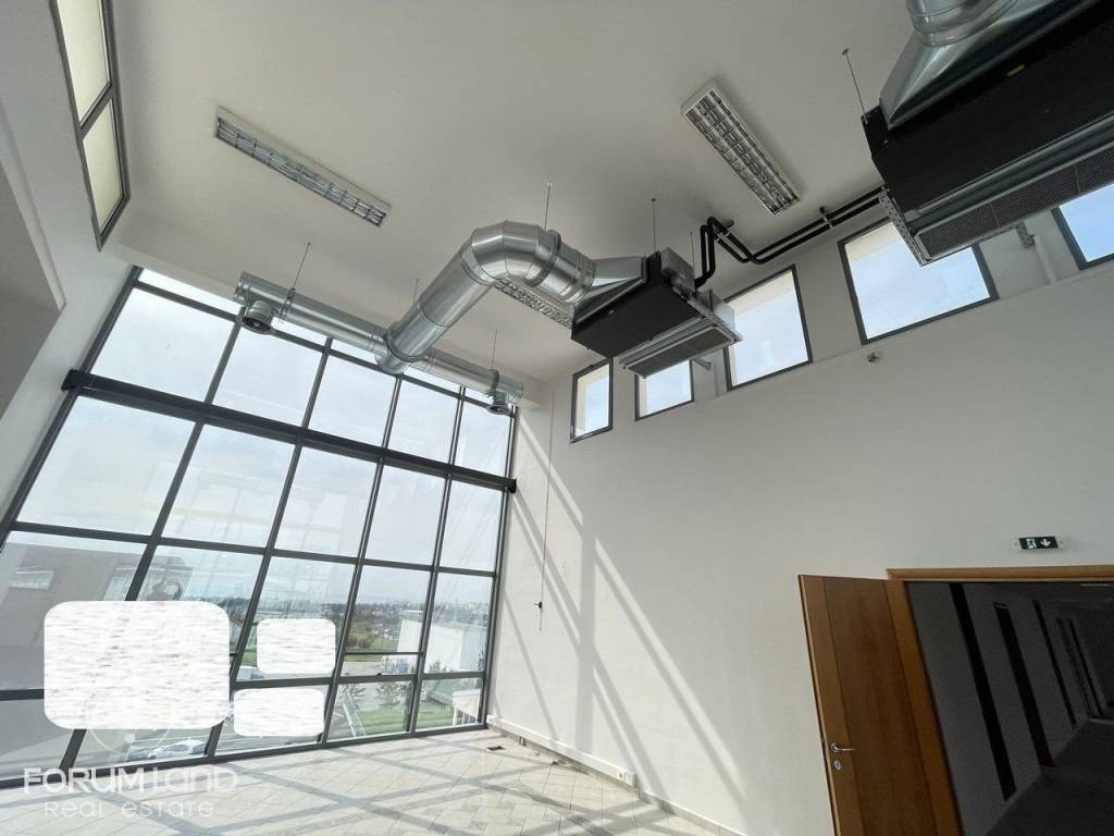 Forumland Real Estate, Εσωτερική όψη