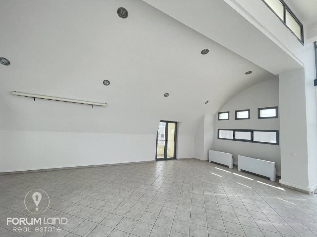 Forumland Real Estate, Εσωτερική όψη