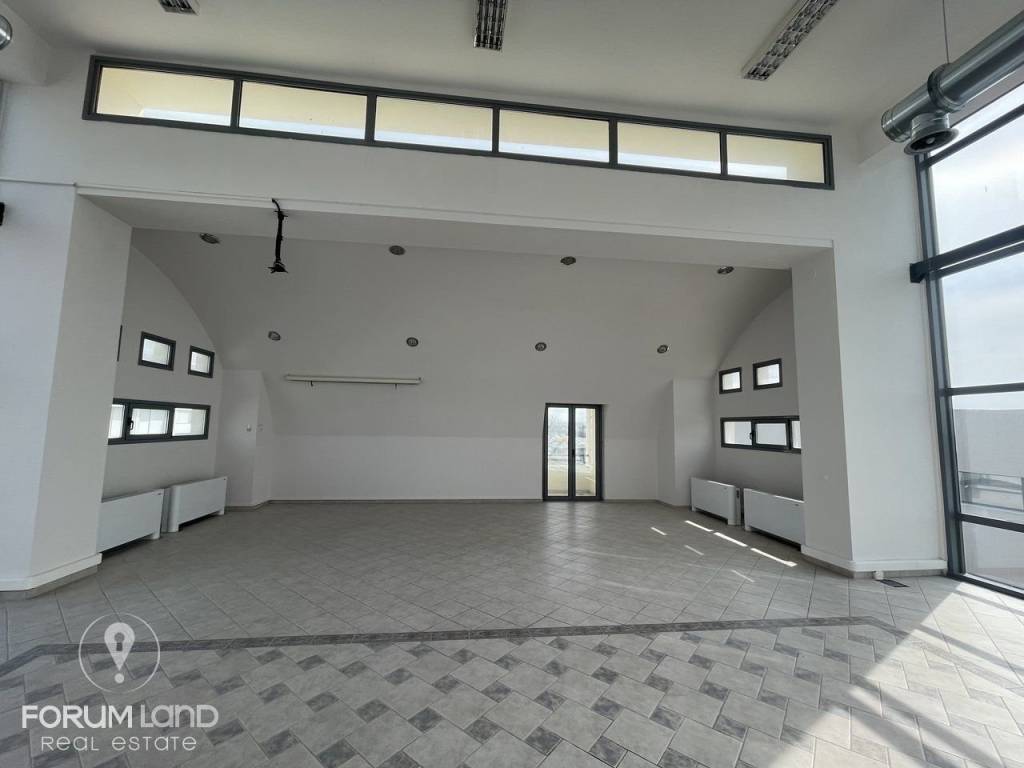 Forumland Real Estate, Esoterike opse