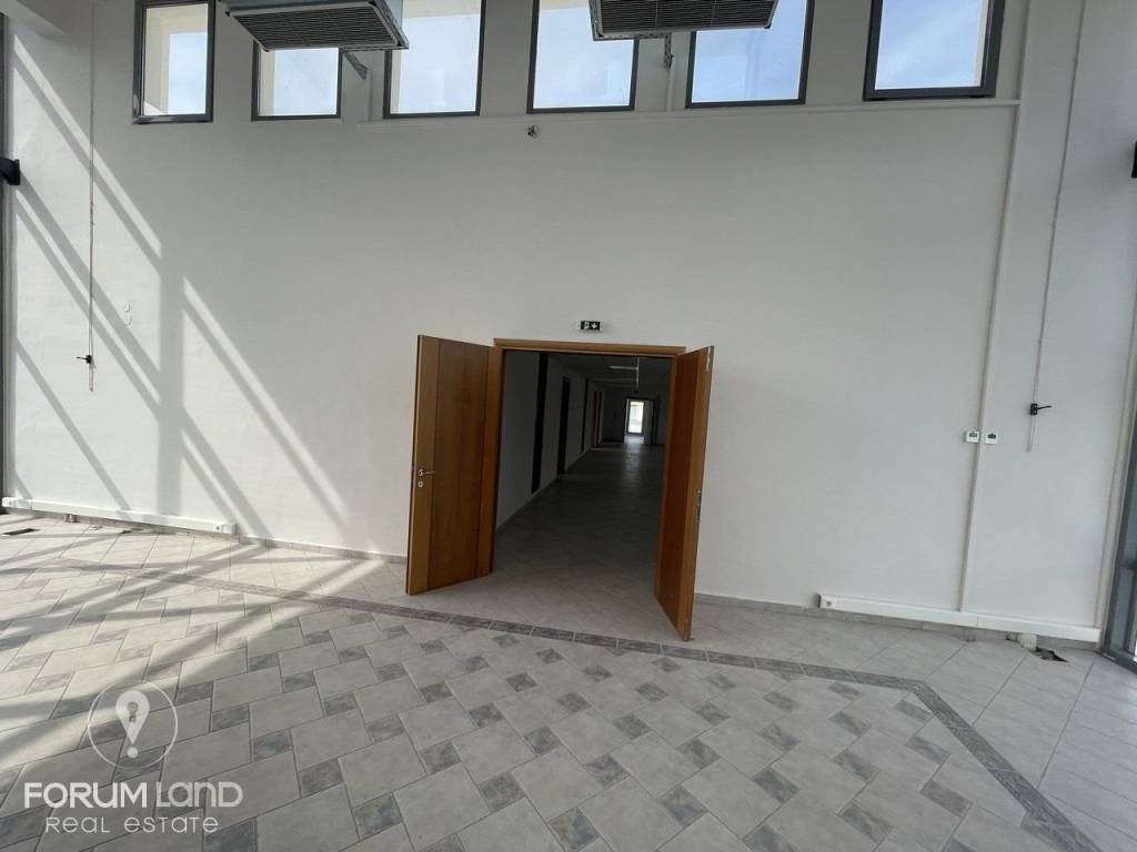 Forumland Real Estate, Esoterike opse