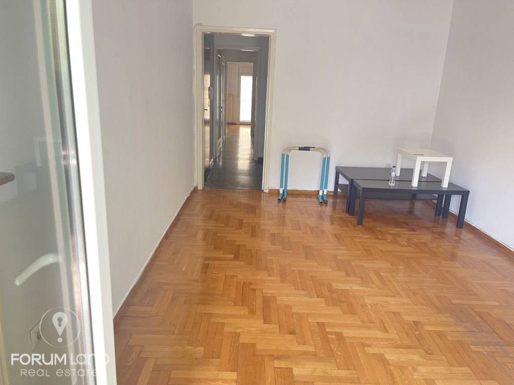 Forumland Real Estate, Σαλόνι