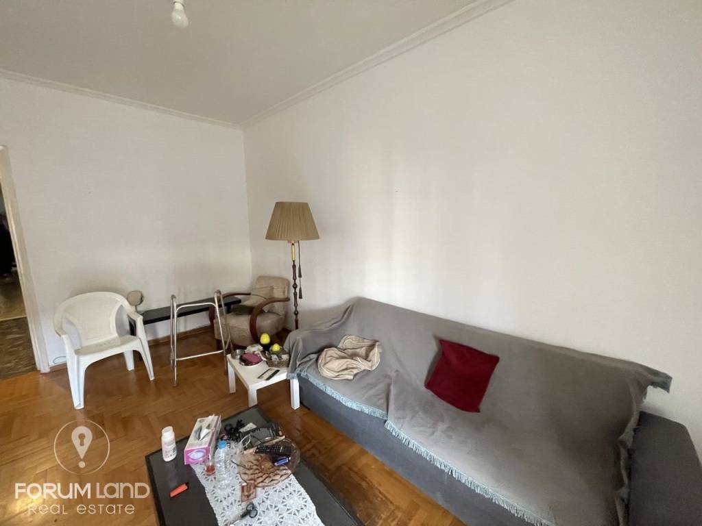 Forumland Real Estate, Σαλόνι