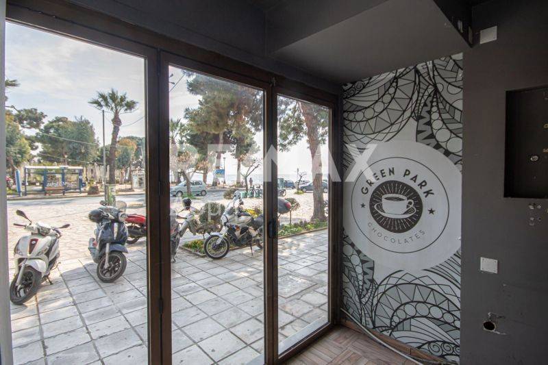 θεα απο το καταστημα