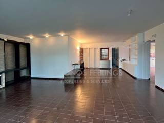 Είσοδος και χώρος σαλονιού