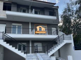 Μεσημέρι, Συγκρότημα κατοικιών