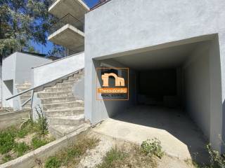 Μεσημέρι, Συγκρότημα κατοικιών