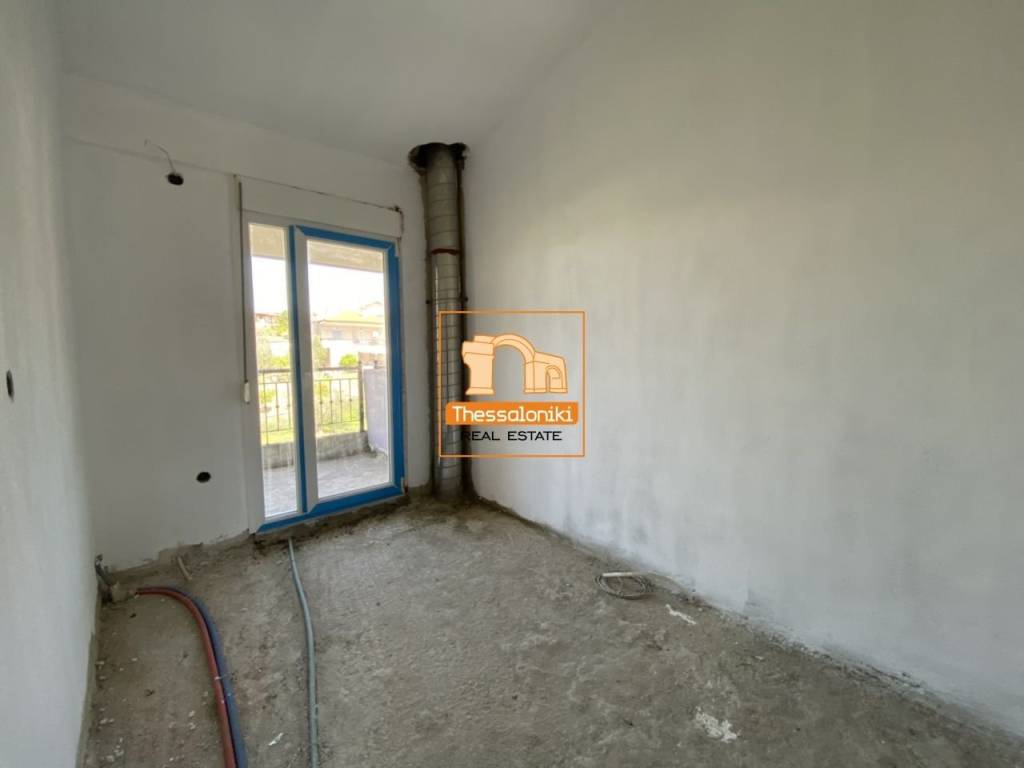 Μεσημέρι, Συγκρότημα κατοικιών