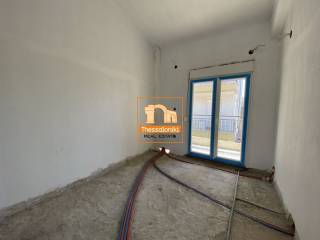 Μεσημέρι, Συγκρότημα κατοικιών