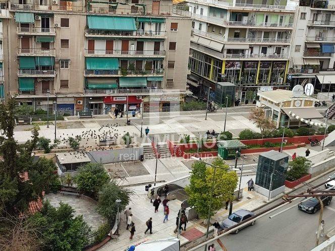 Θέα από μπαλκόνι