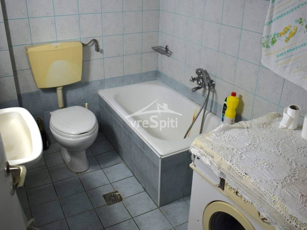 ΑΠΟΨΗ ΛΟΥΤΡΟΥ