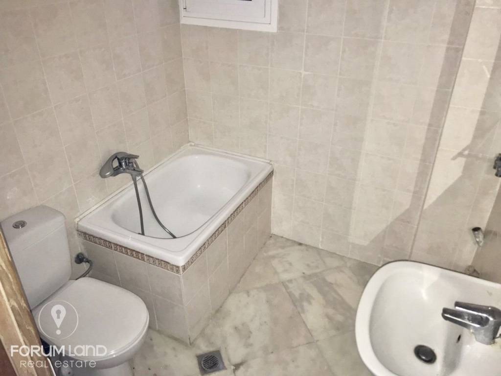 Forumland Real Estate, Mpanio me mpaniera